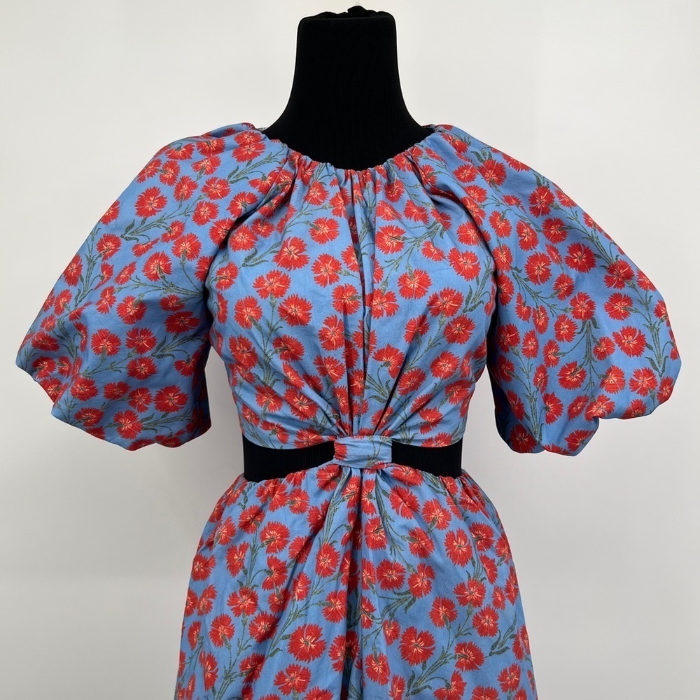 Agua Bendita Red and Blue Floral Dress
Agua by Agua Bendita Cutout Dress
Small - Picture 4 of 9